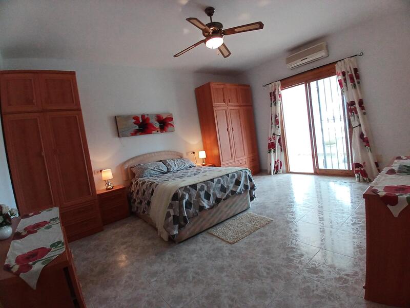 130-1483: Villa for Sale in Arboleas, Almería