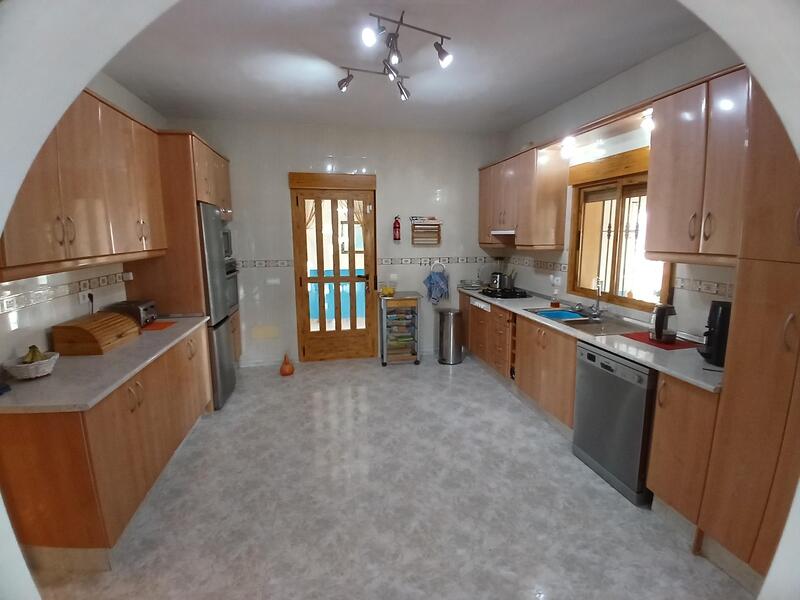 130-1483: Villa for Sale in Arboleas, Almería